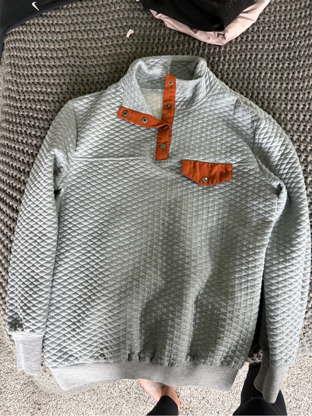 Boutique pull over